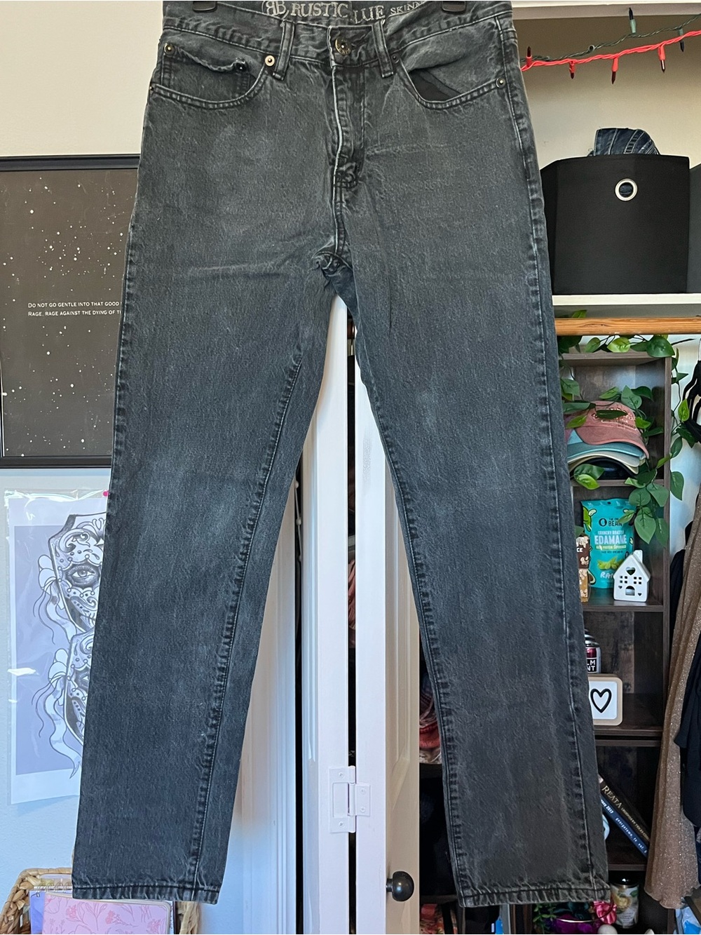 Women’s Slim Straight Skinny Faded Black Jeans in Women’s Size 30/32 100% Cotton